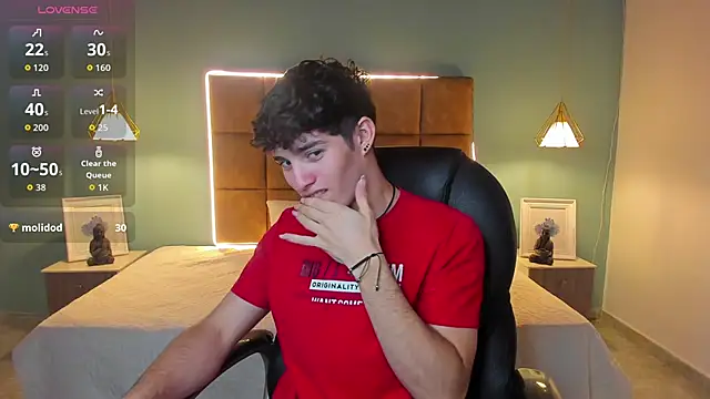 Snapshot of AlejooTwink chatting on November 9, 2025, 2:26 am AlejooTwink online show from November 9, 2025, 2:26 am