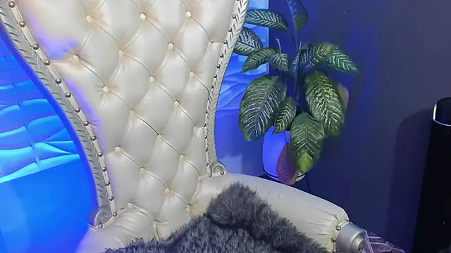 Snapshot of Layla_707 chatting on October 27, 2025, 11:38 pm Layla 707 online show from October 27, 2025, 11:38 pm