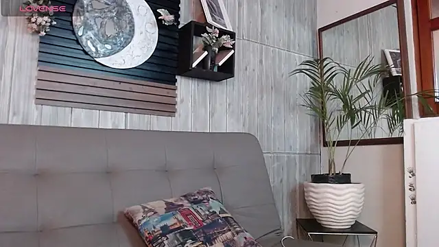 Snapshot of Layla_707 chatting on November 29, 2025, 10:10 pm Layla 707 online show from November 29, 2025, 10:10 pm