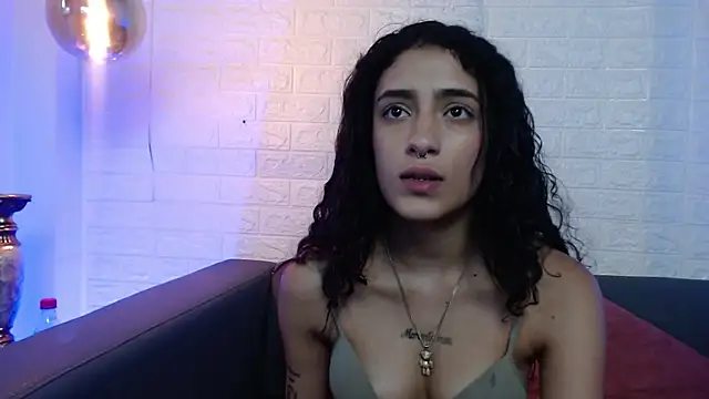 Layla 707 online show from February 18, 2025, 2:27 am