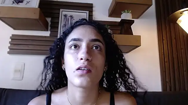 Snapshot of Layla_707 chatting on November 18, 2025, 7:28 pm Layla 707 online show from November 18, 2025, 7:28 pm