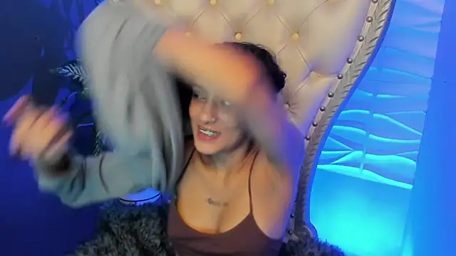 Snapshot of Layla_707 chatting on November 4, 2025, 1:42 am Layla 707 online show from November 4, 2025, 1:42 am