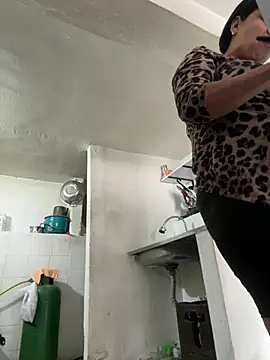 Snapshot of siri_duque chatting on February 23, 2026, 4:29 pm siri duque online show from February 23, 2026, 4:29 pm