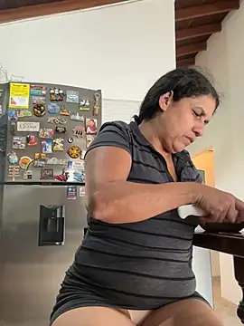 siri duque online show from July 28, 2026, 9:03 pm