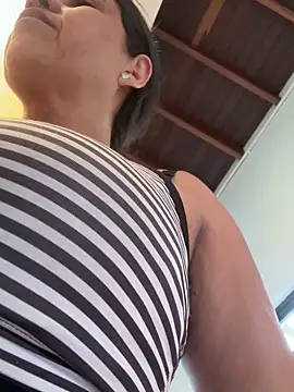 Snapshot of siri_duque chatting on March 17, 2026, 3:15 pm siri duque online show from March 17, 2026, 3:15 pm