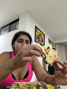 Snapshot of siri_duque chatting on February 7, 2026, 1:02 am siri duque online show from February 7, 2026, 1:02 am