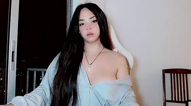 Snapshot of Kylie_martinez chatting on January 17, 2025, 4:39 am Kylie martinez online show from January 17, 2025, 4:39 am