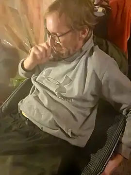 chatwatchcum online show from November 18, 2025, 6:11 pm