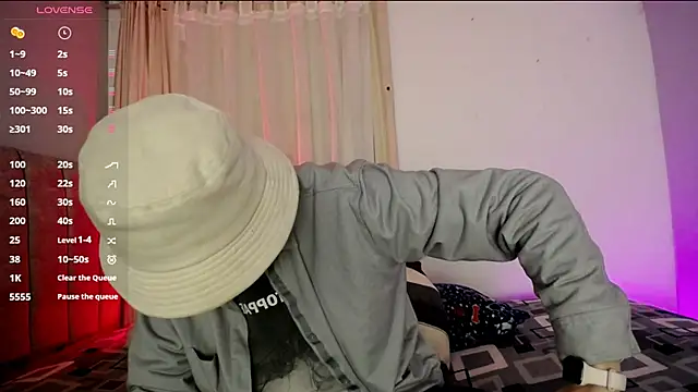 Yellowpokemon23 online show from November 24, 2025, 2:11 am