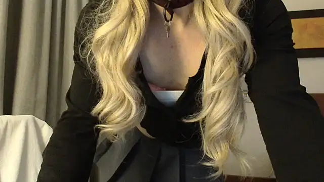 Snapshot of Reneta_Rebekka_Lopez chatting on May 1, 2026, 6:46 pm Reneta Rebekka Lopez online show from May 1, 2026, 6:46 pm
