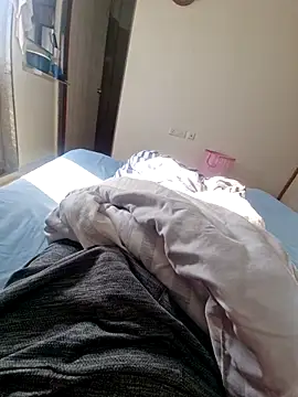 vivanpraj999 online show from November 11, 2025, 3:56 am