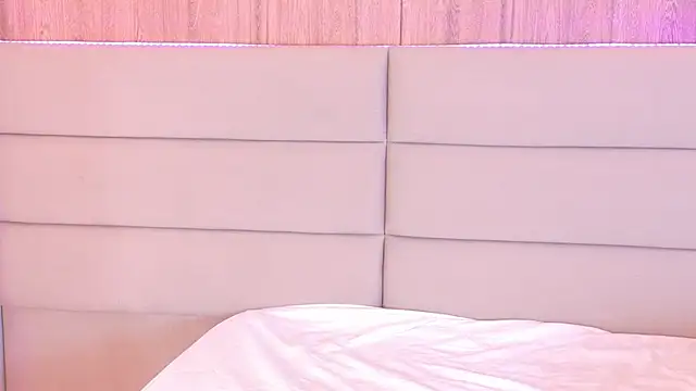 Snapshot of AnabelleRay chatting on October 8, 2025, 7:03 pm AnabelleRay online show from October 8, 2025, 7:03 pm