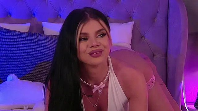 Snapshot of IvyRaven chatting on October 18, 2025, 5:48 pm IvyRaven online show from October 18, 2025, 5:48 pm