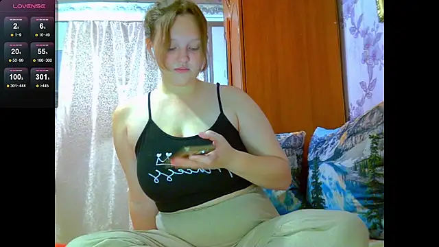 Snapshot of Aria__Dark chatting on October 15, 2025, 8:17 pm Aria Dark online show from October 15, 2025, 8:17 pm