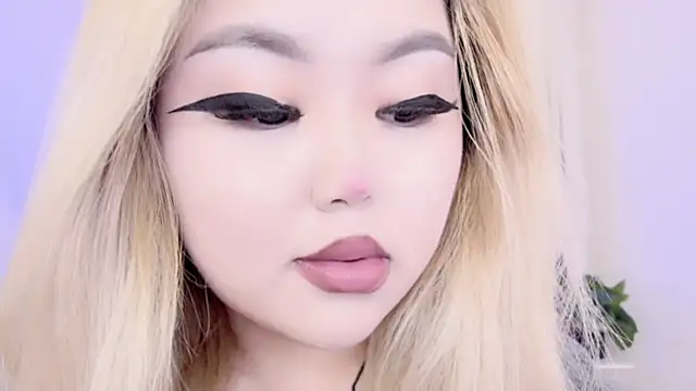 Snapshot of amelia_sunlight chatting on March 18, 2025, 11:42 pm amelia sunlight online show from March 18, 2025, 11:42 pm