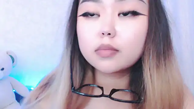 Snapshot of amelia_sunlight chatting on June 27, 2026, 4:13 pm amelia sunlight online show from June 27, 2026, 4:13 pm