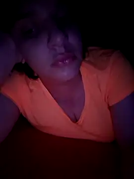Snapshot of Laurencraft chatting on May 18, 2026, 2:12 am Laurencraft online show from May 18, 2026, 2:12 am