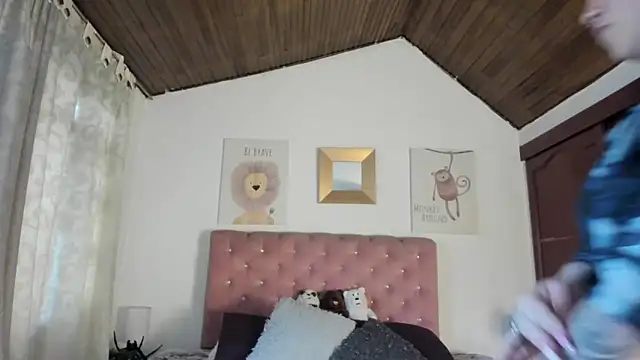 CelessteRedds online show from November 25, 2025, 11:21 am