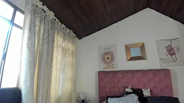 CelessteRedds online show from November 10, 2025, 11:37 am