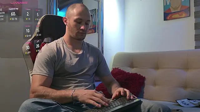 Snapshot of AxelFairchaild chatting on June 14, 2026, 10:16 am AxelFairchaild online show from June 14, 2026, 10:16 am