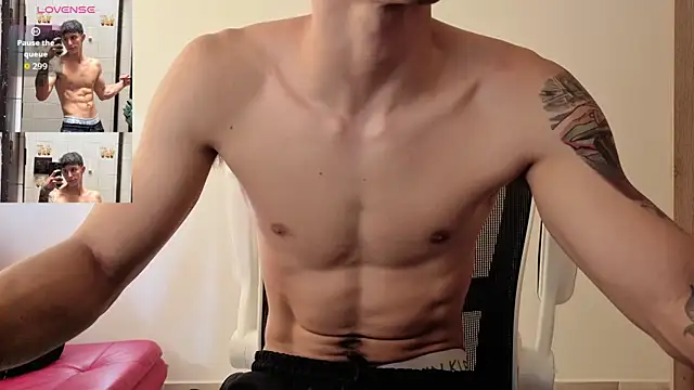 Cristopher23  online show from December 1, 2025, 1:34 pm