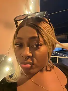 Snapshot of Lilybaudinx96 chatting on December 3, 2025, 3:18 am Lilybaudinx96 online show from December 3, 2025, 3:18 am