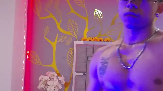 Snapshot of AkazaBoy_ chatting on November 3, 2025, 5:23 am AkazaBoy online show from November 3, 2025, 5:23 am