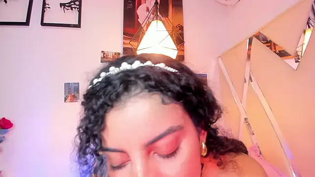 Snapshot of CurlyRose__ chatting on March 16, 2025, 12:12 am CurlyRose online show from March 16, 2025, 12:12 am