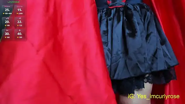 Snapshot of CurlyRose__ chatting on October 29, 2025, 12:20 am CurlyRose online show from October 29, 2025, 12:20 am