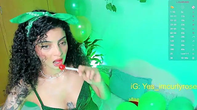 Snapshot of CurlyRose__ chatting on March 17, 2025, 9:46 pm CurlyRose online show from March 17, 2025, 9:46 pm