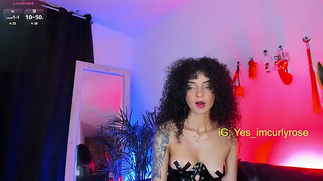 Snapshot of CurlyRose__ chatting on November 22, 2025, 9:02 pm CurlyRose online show from November 22, 2025, 9:02 pm