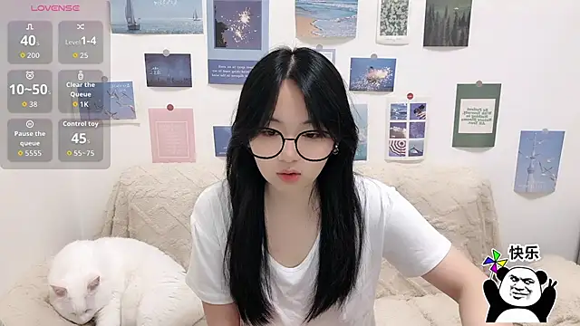 Snapshot of LiLiYbaby chatting on November 4, 2025, 6:39 am LiLiYbaby online show from November 4, 2025, 6:39 am