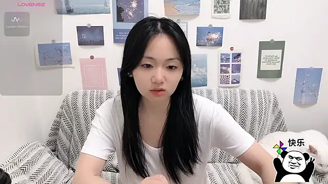 Snapshot of LiLiYbaby chatting on November 18, 2025, 6:28 am LiLiYbaby online show from November 18, 2025, 6:28 am