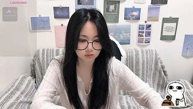 LiLiYbaby online show from April 30, 2026, 6:31 am