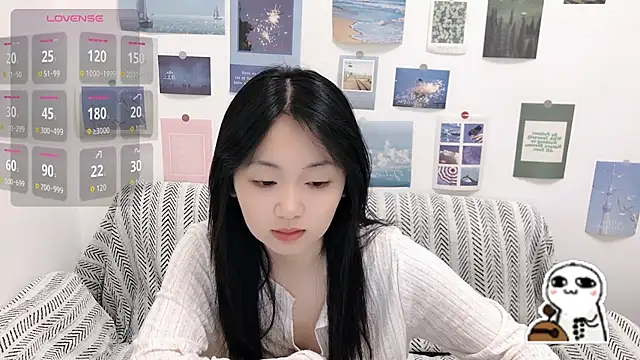 LiLiYbaby online show from September 18, 2025, 6:27 am
