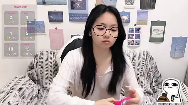 Snapshot of LiLiYbaby chatting on June 1, 2026, 6:46 am LiLiYbaby online show from June 1, 2026, 6:46 am
