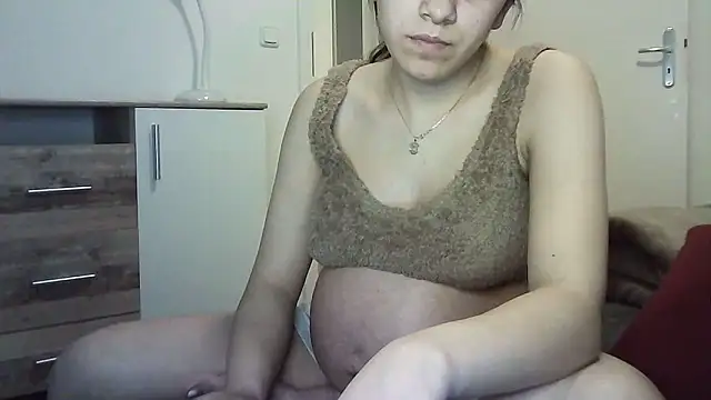 Snapshot of Ahotkittyxxx chatting on February 2, 2026, 4:17 pm Ahotkittyxxx online show from February 2, 2026, 4:17 pm