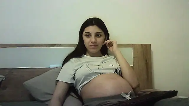 Snapshot of Ahotkittyxxx chatting on November 5, 2025, 5:16 pm Ahotkittyxxx online show from November 5, 2025, 5:16 pm