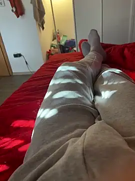 daubine46 online show from March 17, 2026, 3:04 pm