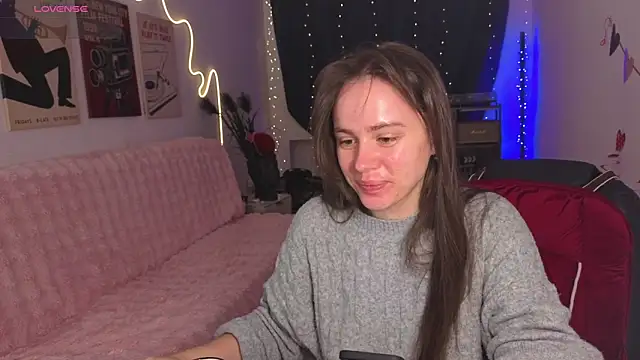 Snapshot of Emillias chatting on February 19, 2026, 8:00 am Emillias online show from February 19, 2026, 8:00 am