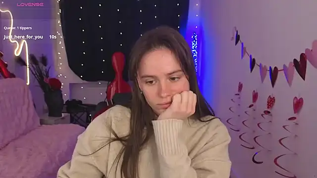 Snapshot of Emillias chatting on February 16, 2026, 2:05 pm Emillias online show from February 16, 2026, 2:05 pm