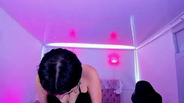 Snapshot of AuroraDiaz chatting on October 20, 2025, 7:25 pm AuroraDiaz online show from October 20, 2025, 7:25 pm