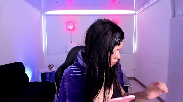 Snapshot of AuroraDiaz chatting on October 11, 2025, 7:37 pm AuroraDiaz online show from October 11, 2025, 7:37 pm