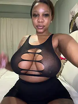 Snapshot of BeautyAuroa chatting on July 24, 2026, 5:20 pm BeautyAuroa online show from July 24, 2026, 5:20 pm