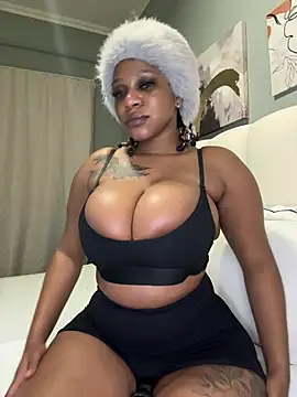 BeautyAuroa online show from April 25, 2026, 5:43 pm