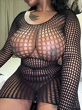 Snapshot of BeautyAuroa chatting on June 12, 2026, 5:54 pm BeautyAuroa online show from June 12, 2026, 5:54 pm