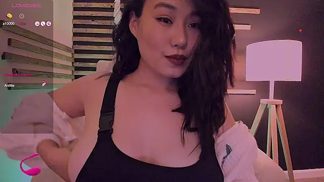 kimmy chi  online show from January 6, 2025, 6:10 pm