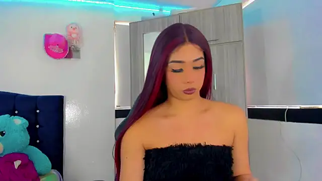 Snapshot of Hellen_moons__ chatting on October 13, 2025, 7:04 pm Hellen moons online show from October 13, 2025, 7:04 pm