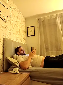 Snapshot of curiously-bi37 chatting on October 4, 2025, 9:16 pm curiously-bi37 online show from October 4, 2025, 9:16 pm