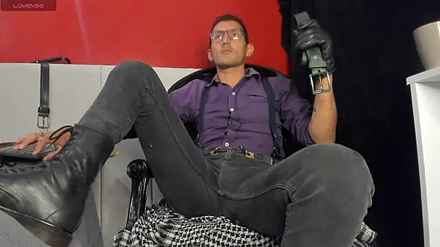 Snapshot of enzopratt chatting on March 14, 2025, 6:42 am enzopratt online show from March 14, 2025, 6:42 am